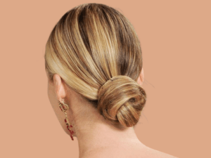 L’eleganza si fa acconciatura: la bellezza Autunno-Inverno 25/26 raccontata dalle passerelle di Alta Moda